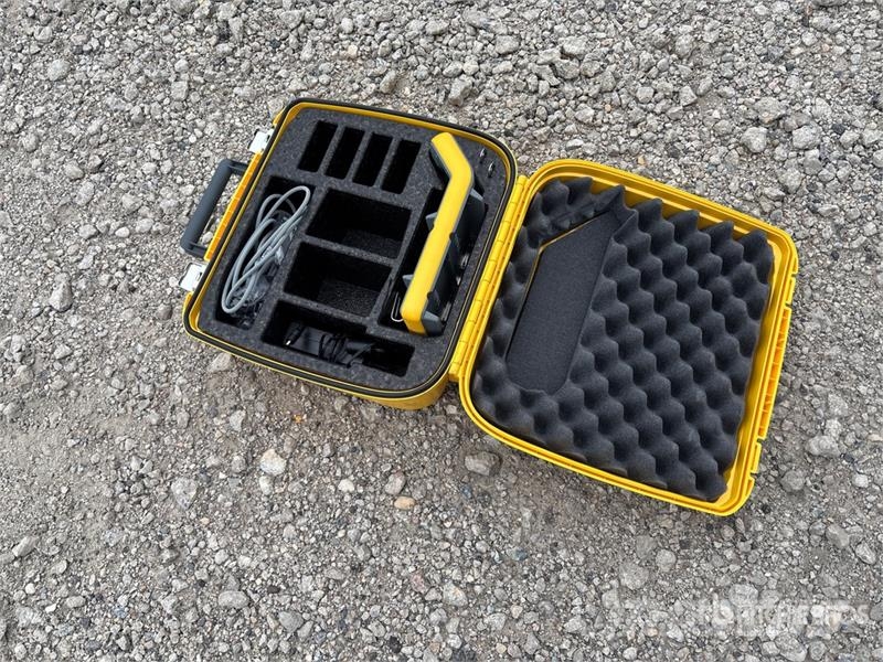 Trimble Multi Battery Adapter Műszerek, mérő és automatizáló berendezések