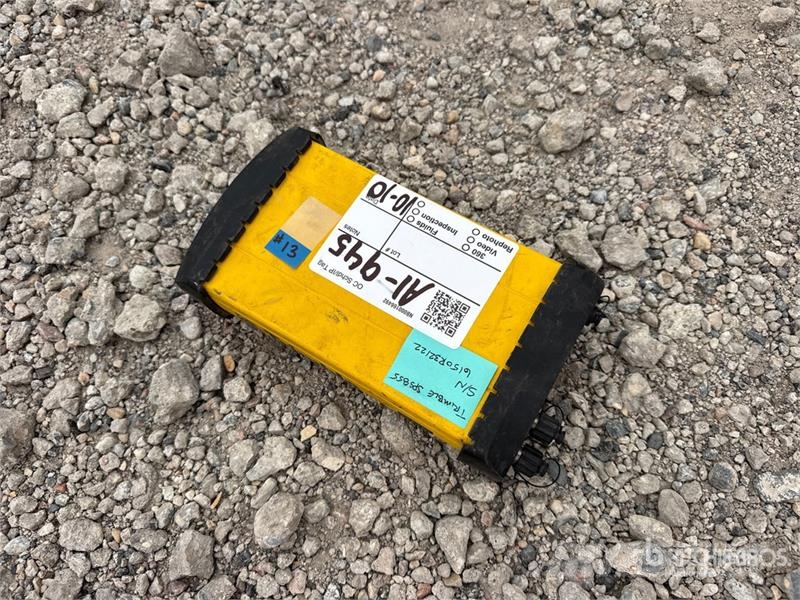 Trimble SPS855 GNSS Modular Receiver Műszerek, mérő és automatizáló berendezések