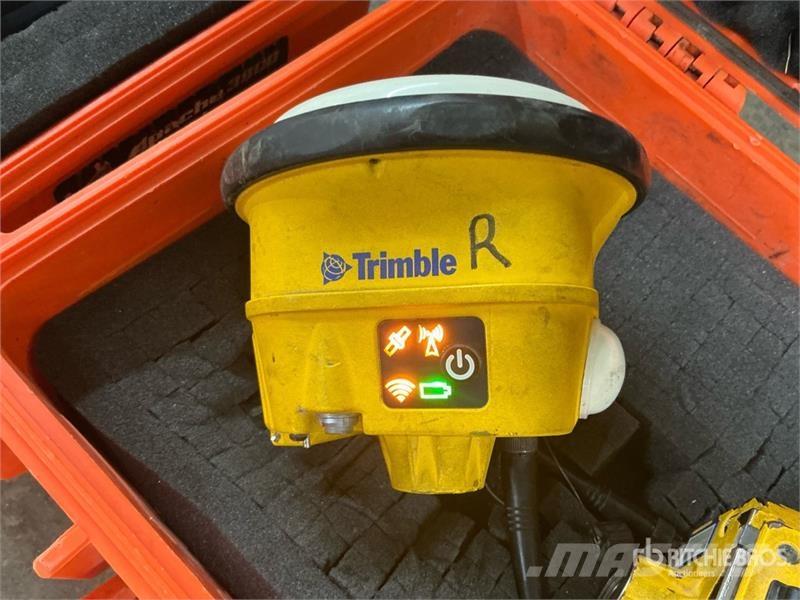 Trimble SPS985 Base & Rover w/ Tablet. - Fits Crawler Doze Instruments, measuring and automation equipment