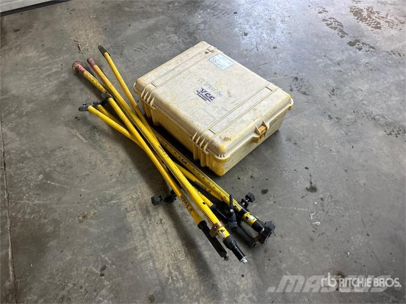 Trimble SPS985 Grade Control GNSS Receiver Ďalšie komponenty