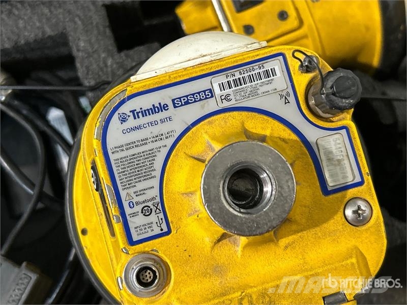 Trimble SPS985 Grade Control GNSS Receiver Ďalšie komponenty