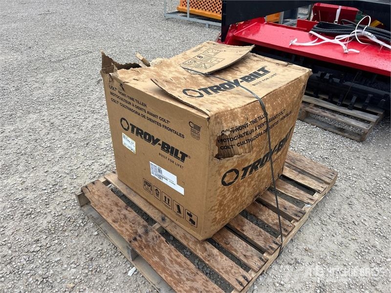 Troy-Bilt Colt Front Tine Garden Rototiller Поглинальні борони / грунтові фрези