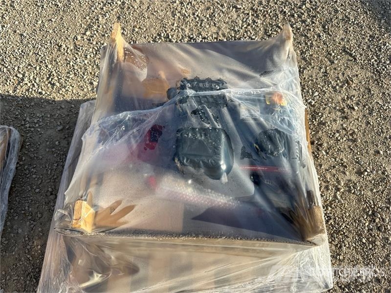 Troy-Bilt Colt Front Tine Rototiller Randaalid/mullafreesid