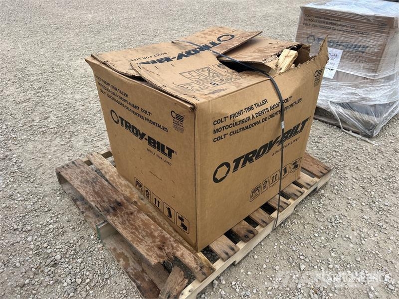 Troy-Bilt Colt Front Tine Garden Rototiller Поглинальні борони / грунтові фрези