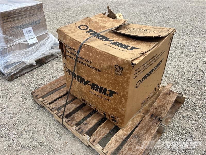 Troy-Bilt Colt Front Tine Garden Rototiller Поглинальні борони / грунтові фрези