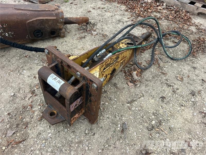 UB 302 Q/C Hydraulic Breaker Marteau hydraulique