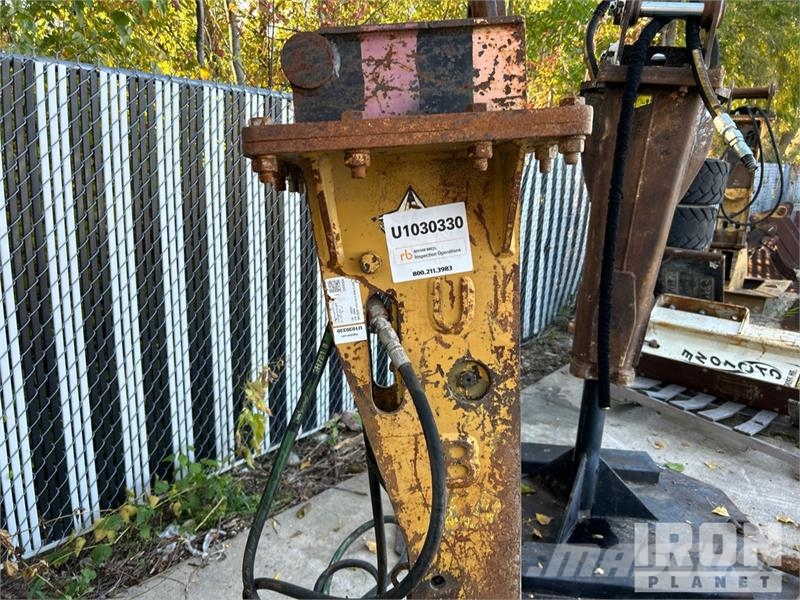 UB 302 Q/C Hydraulic Breaker Marteau hydraulique