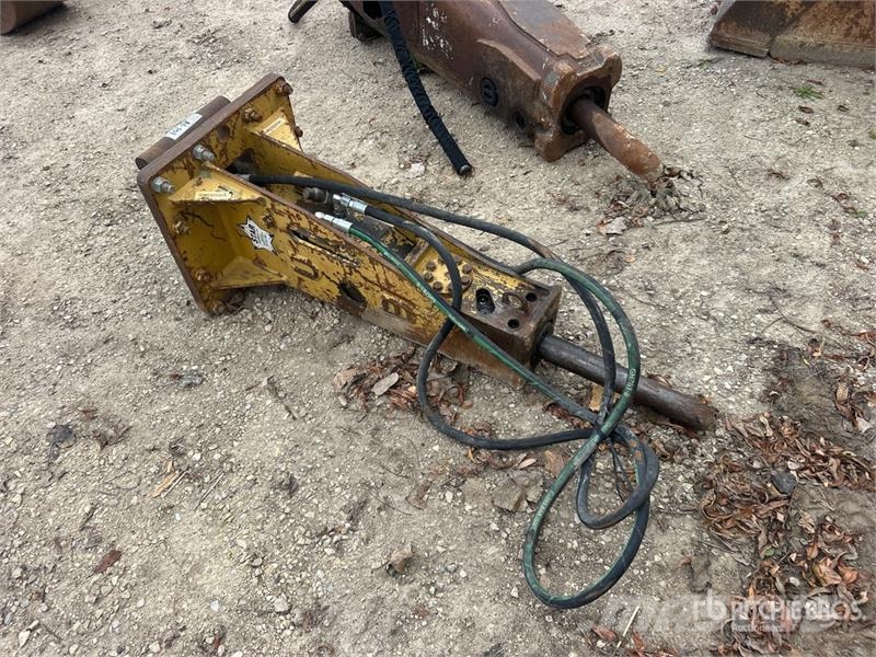 UB 302 Q/C Hydraulic Breaker Marteau hydraulique