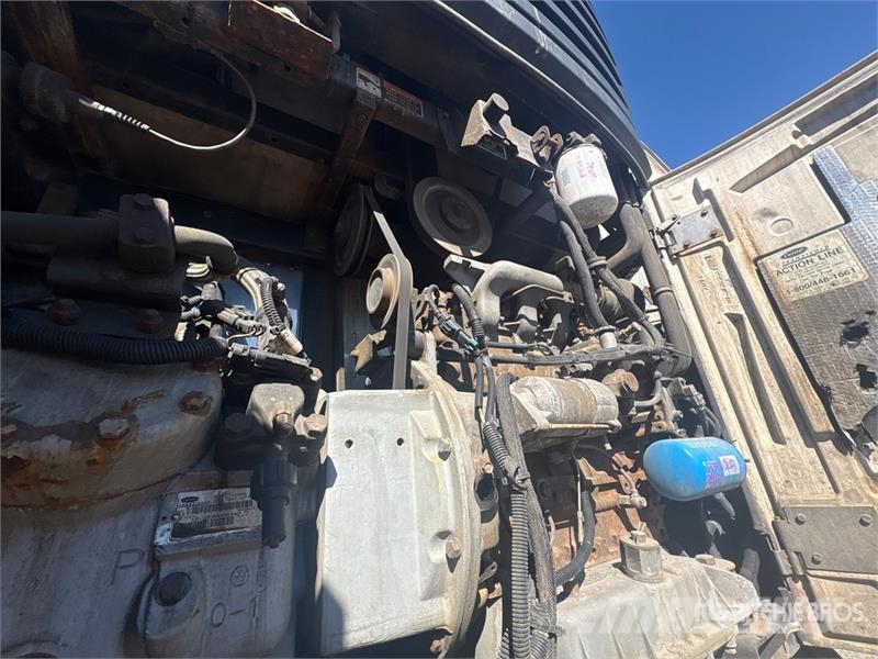 Utility 2000R Hladilne polprikolice