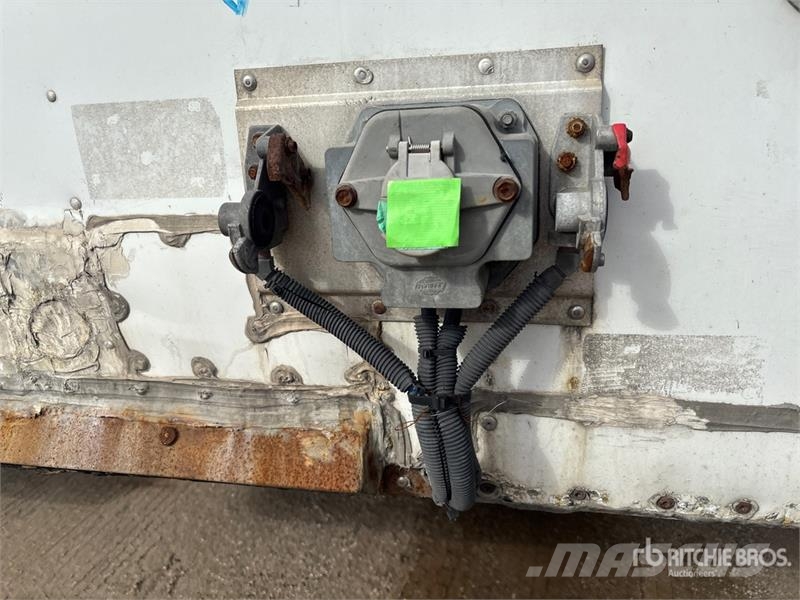 Utility 4000D-X Furgoonhaagised