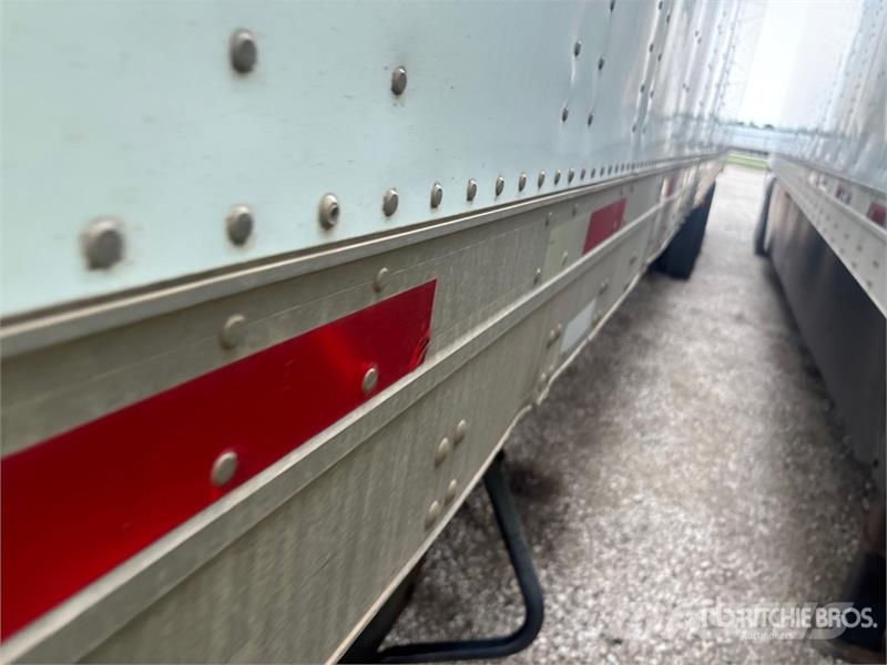 Utility 48 ft x 102 in T/A Van Trailer Прицепы-фургоны