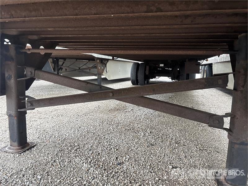 Utility 48 ft x 102 in T/A Van Trailer (Inoperable) Прицепы-фургоны