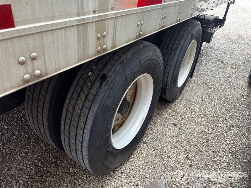Utility 48 ft x 102 in T/A Van Trailer (Inoperable) Прицепы-фургоны