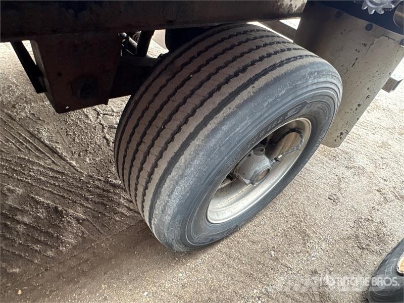 Utility 50 ft T/A Spread Axle Curtain Side Trailer Curtainsideranhänger