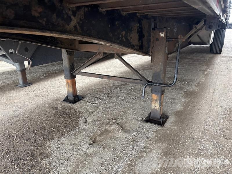Utility 50 ft T/A Spread Axle Curtain Side Trailer Curtainsideranhänger