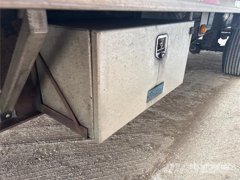 Utility 50 ft T/A Spread Axle Curtain Side Trailer Curtainsideranhänger