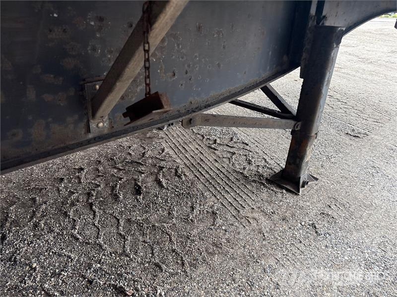Utility 50 ft T/A Spread Axle Curtain Side Trailer Prikolice sa ceradom