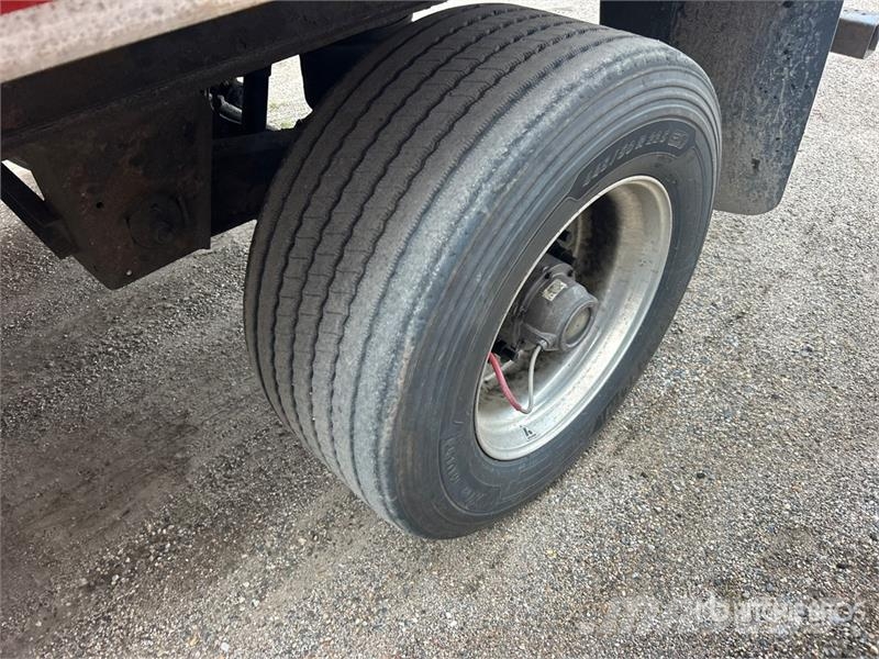 Utility 50 ft T/A Spread Axle Curtain Side Trailer Tents