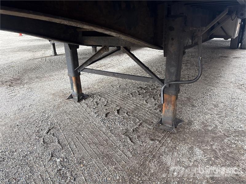 Utility 50 ft T/A Spread Axle Curtain Side Trailer Prikolice sa ceradom