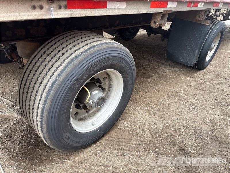 Utility 50 ft T/A Spread Axle Curtain Side Trailer Curtainsideranhänger
