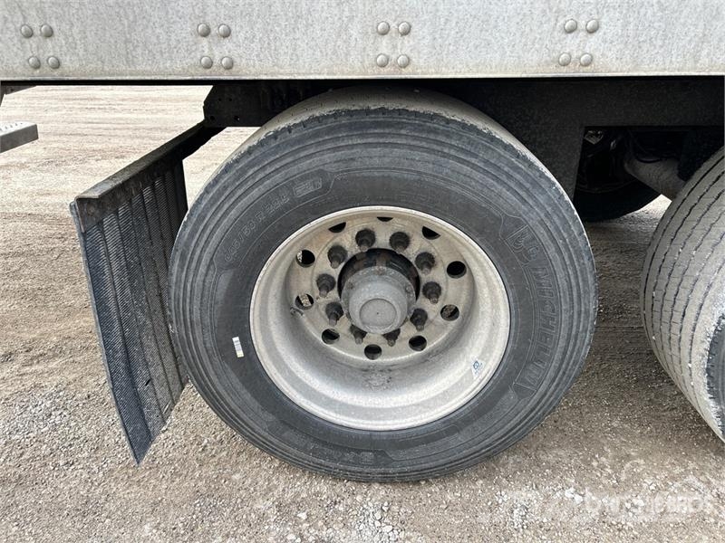 Utility 53 ft x 102 in T/A Van Trailer Reboques baú