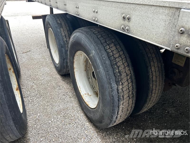 Utility 53 ft x 102 in T/A Van Trailer مقطورات ذات هيكل صندوقي
