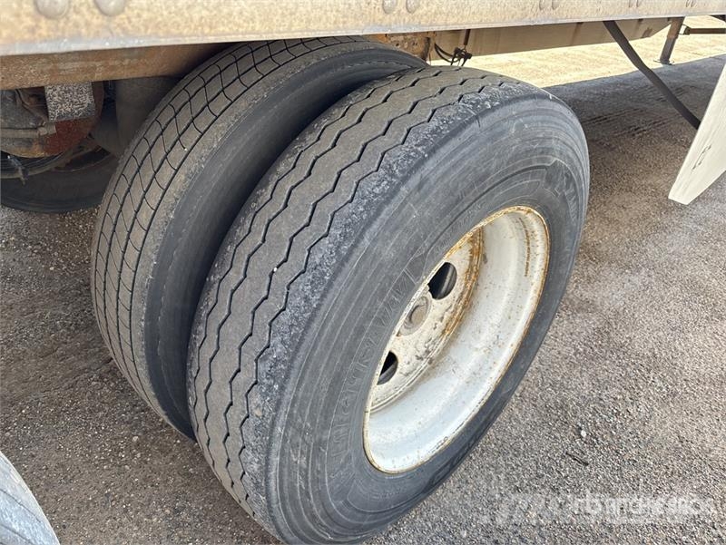 Utility 53 ft x 102 in T/A Van Trailer Dengtos priekabos