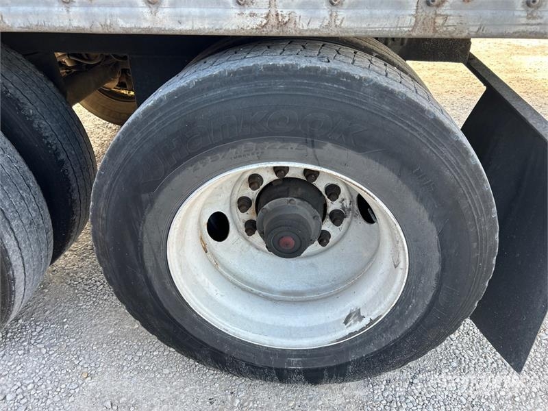 Utility 53 ft x 102 in T/A Refrigerated Trailer Semi Reboques Isotérmicos