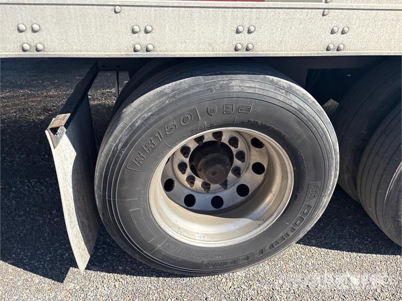 Utility 53 ft x 102 in T/A Refrigerated Trailer 冷凍冷蔵トレーラー