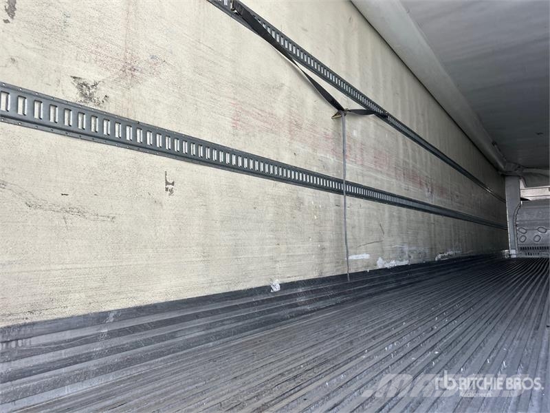 Utility 53 ft x 102 in T/A Refrigerated Trailer Semi Reboques Isotérmicos