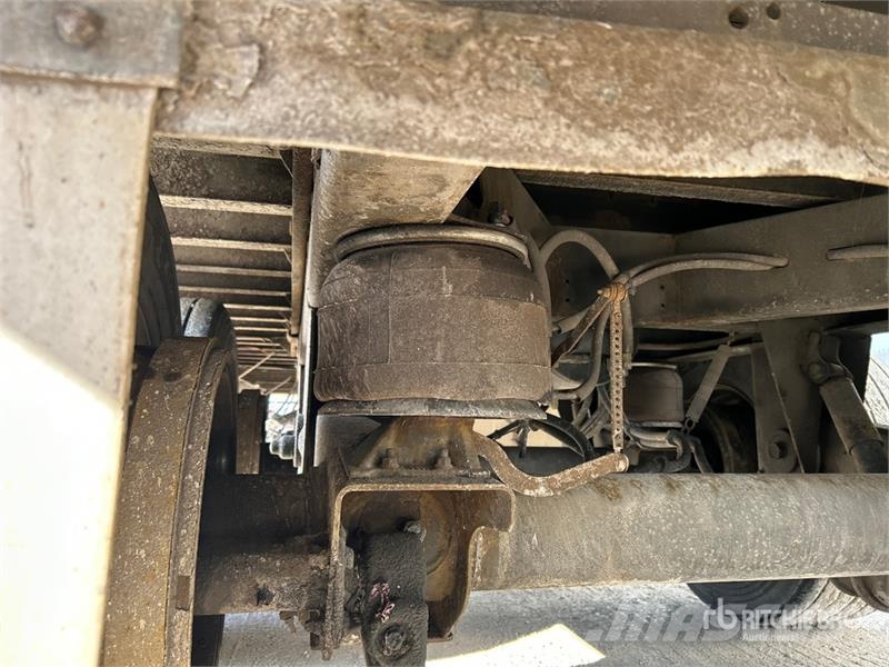Utility 53 ft x 102 in T/A Van Trailer Dengtos priekabos