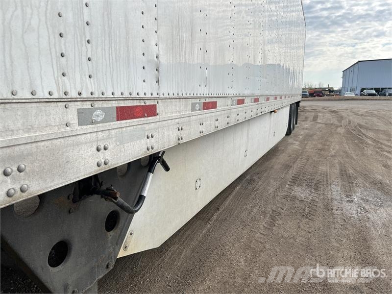Utility 53 ft x 102 in T/A Van Trailer Reboques baú