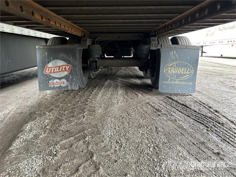 Utility 53 ft x 102 in T/A Van Trailer Dengtos priekabos