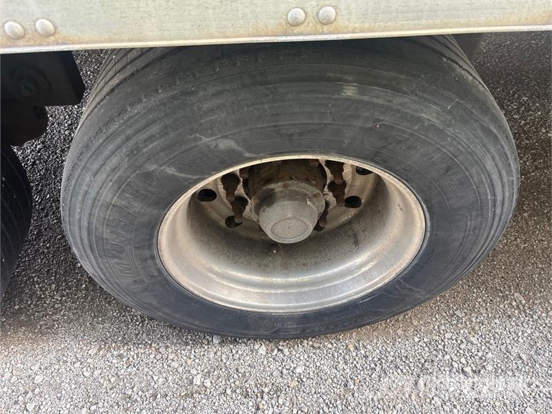 Utility 53 ft x 102 in T/A Van Trailer Dengtos priekabos