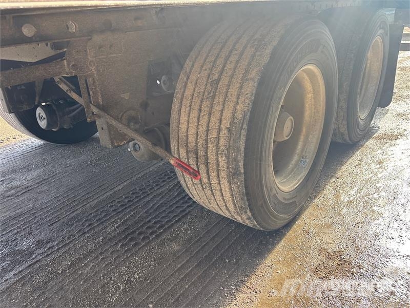 Utility 53 ft x 102 in T/A Van Trailer Dengtos priekabos