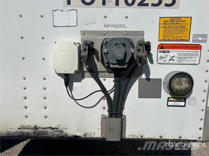 Utility 53 ft x 102 in T/A Van Trailer Box Trailers
