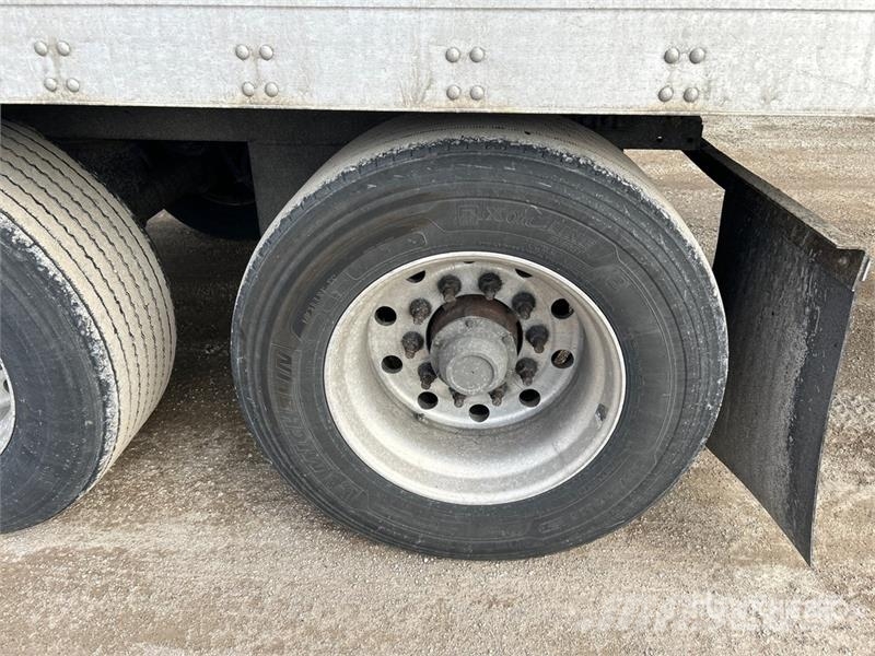 Utility 53 ft x 102 in T/A Van Trailer Reboques baú