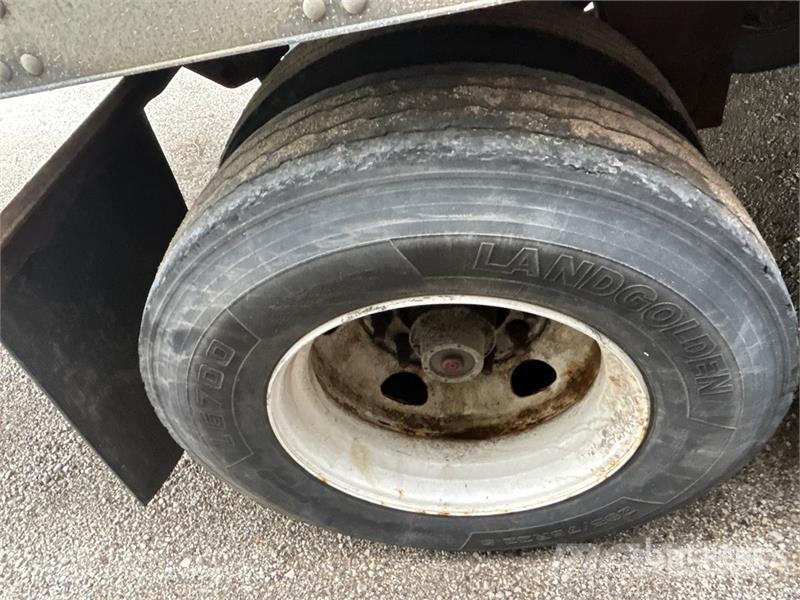 Utility 53 ft x 102 in T/A Van Trailer مقطورات ذات هيكل صندوقي