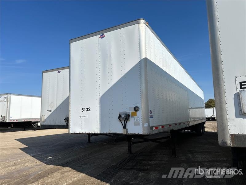 Utility 53 ft x 102 in T/A Van Trailer Reboques baú