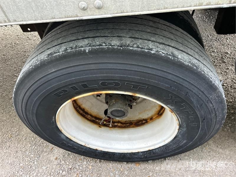Utility 53 ft x 102 in T/A Van Trailer Furgons