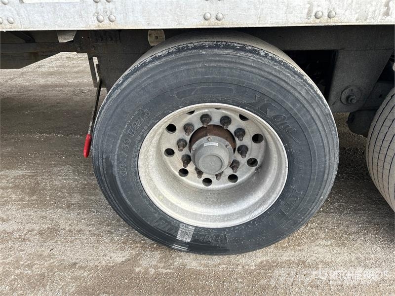 Utility 53 ft x 102 in T/A Van Trailer Reboques baú