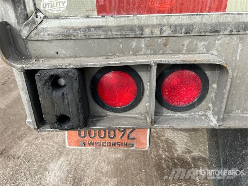 Utility 53 ft x 102 in T/A Van Trailer Reboques baú