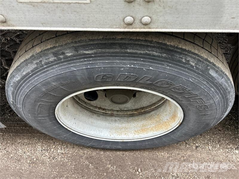 Utility 53 ft x 102 in T/A Van Trailer Dengtos priekabos
