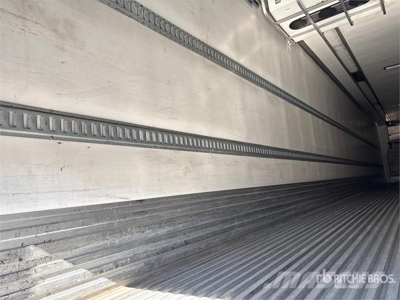 Utility 53 ft x 102 in T/A Multi -Temp Refrigerated Traile Semirimorchi a temperatura controllata