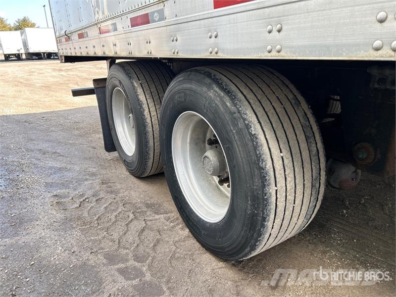 Utility 53 ft x 102 in T/A Van Trailer Reboques baú