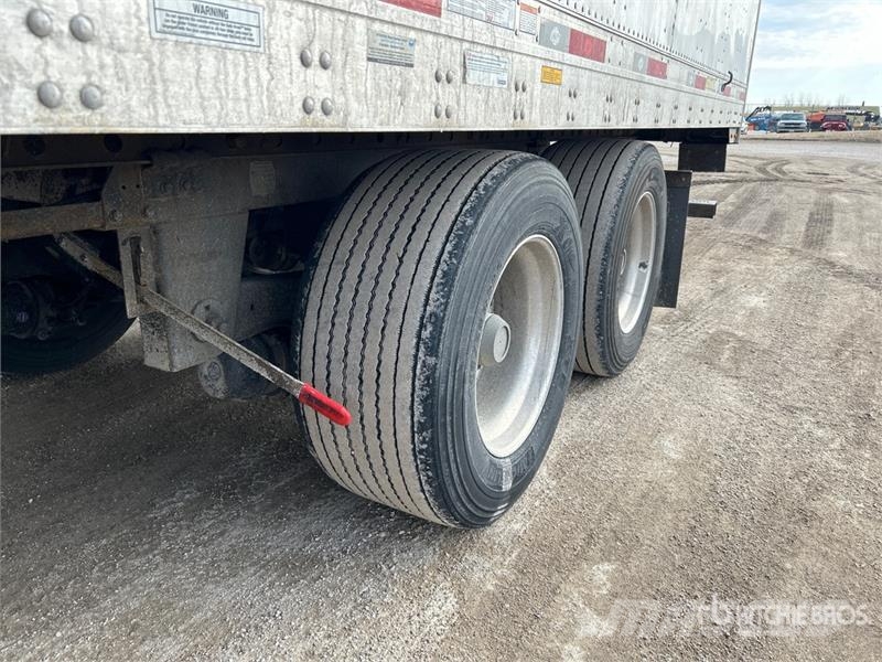 Utility 53 ft x 102 in T/A Van Trailer Reboques baú