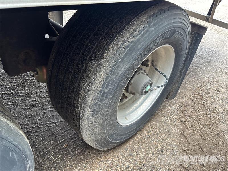 Utility 53 ft x 102 in T/A Van Trailer 箱體拖車