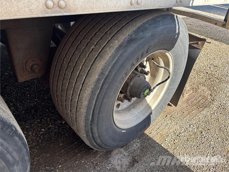 Utility 53 ft x 102 in T/A Van Trailer Furgons