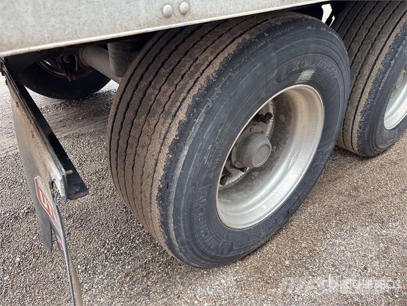 Utility 53 ft x 102 in T/A Van Trailer Dengtos priekabos