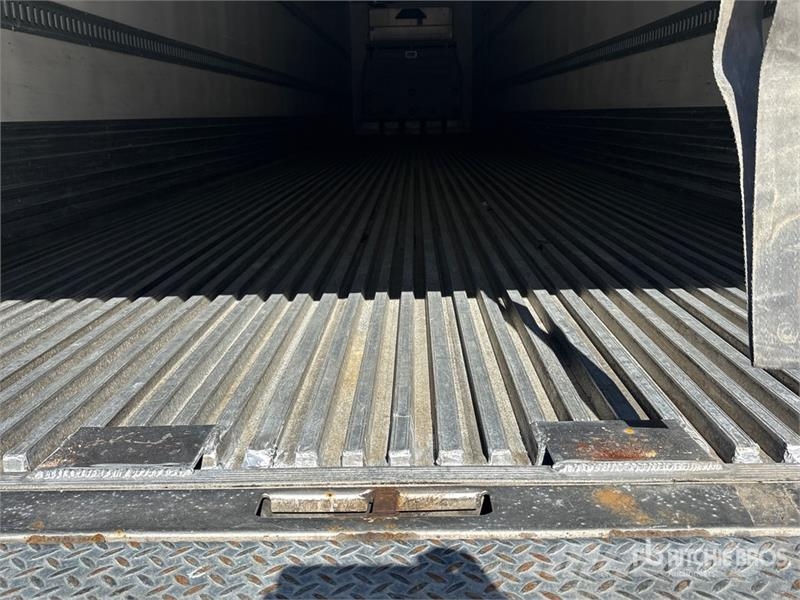 Utility 53 ft x 102 in T/A Multi -Temp Refrigerated Traile Semirimorchi a temperatura controllata